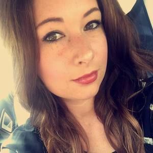 Meet your Posher, Cynthia